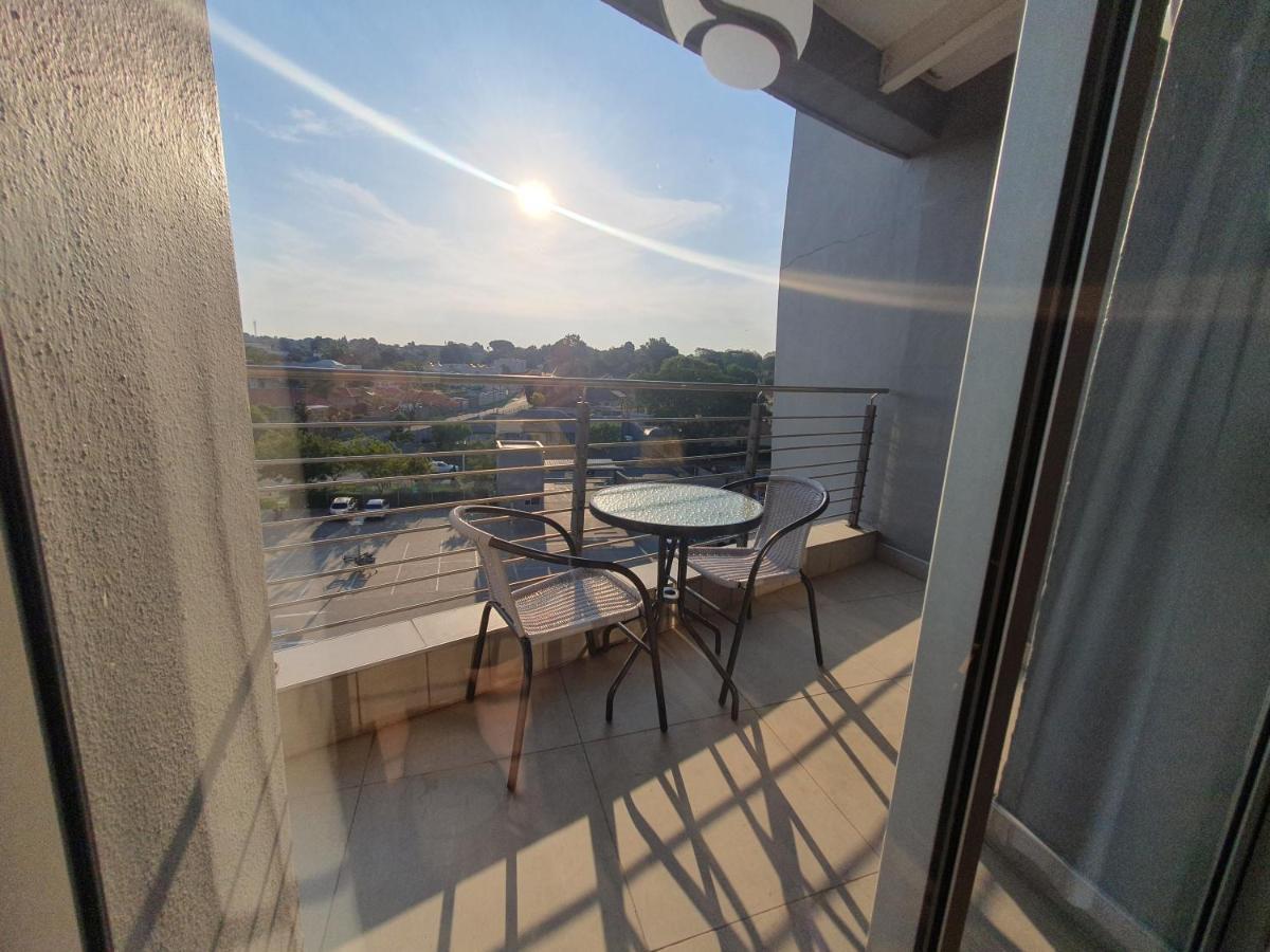 Unit 26, Genesis Apartment โจฮันเนสเบิร์ก ภายนอก รูปภาพ